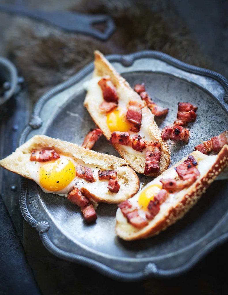 The Wizard's Cookbook: Magical Recipes Inspired by Harry Potter, Merlin, The Wizard of Oz, and More