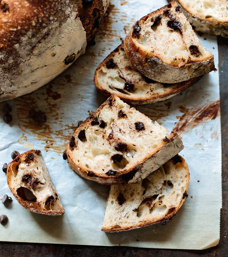 Artisan Sourdough Made Simple: A Beginner's Guide to Delicious Handcrafted Bread with Minimal Kneading